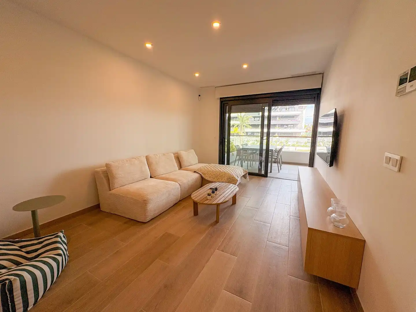Sala de estar de Piso de alquiler en Torrevieja con Aire acondicionado, Calefacción y Terraza