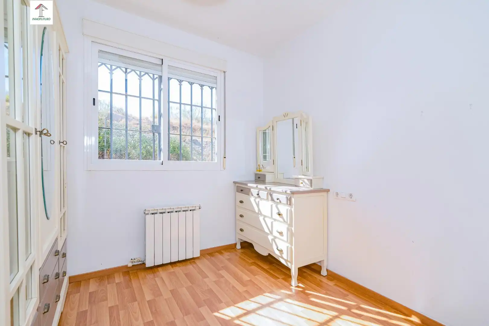 Casa aparellada amb terrassa en venda a Avenida LUIS JAVIER 2, imagen 21