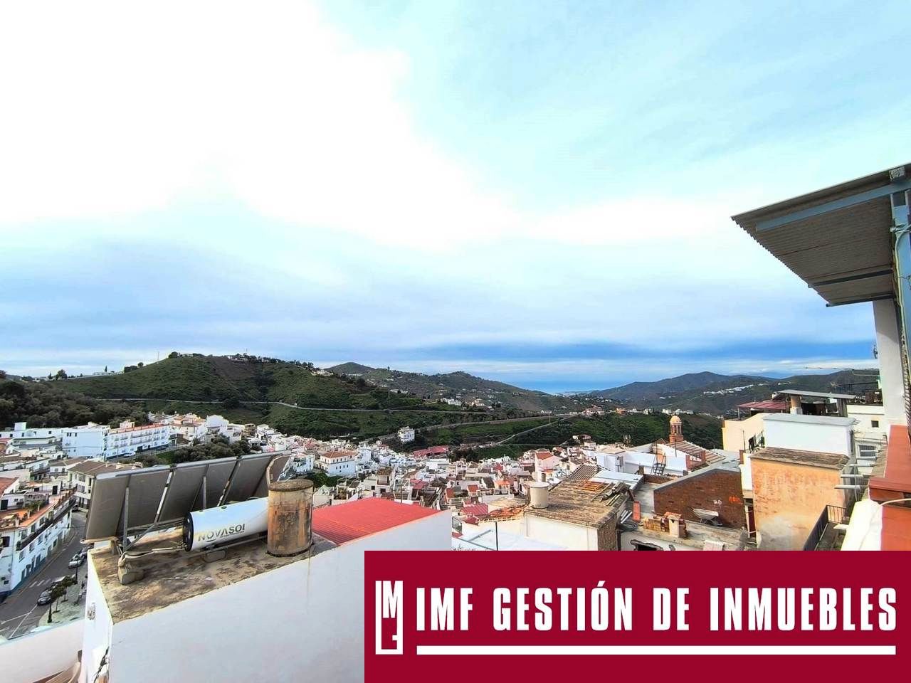 Vista exterior de Casa adosada en venta en Cómpeta con Terraza y Amueblado