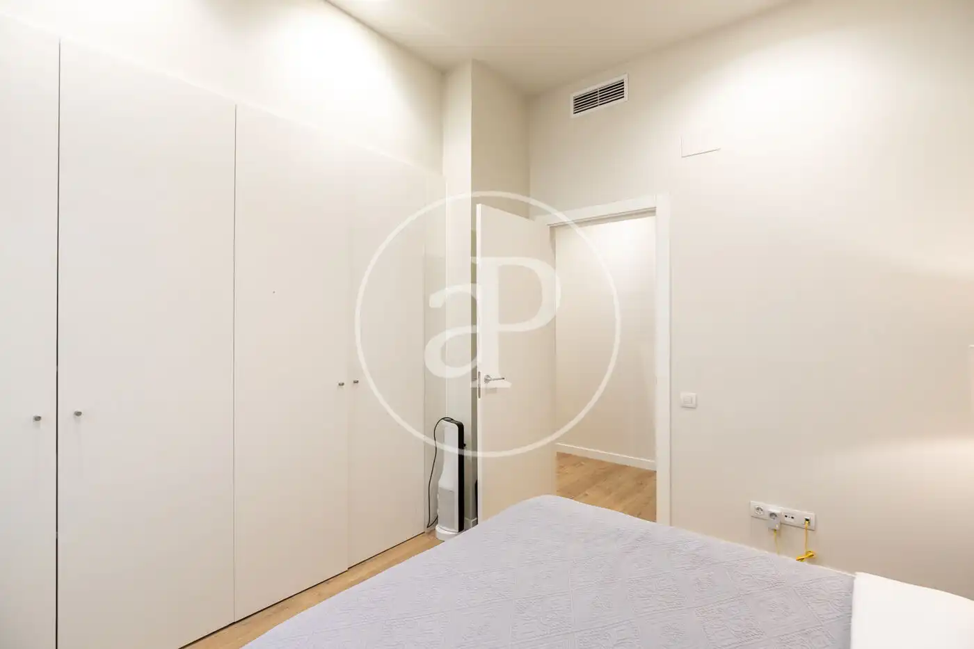 Schlafzimmer von Wohnung zum Verkauf in Barcelona mit Klimaanlage, Heizung und Möbliert