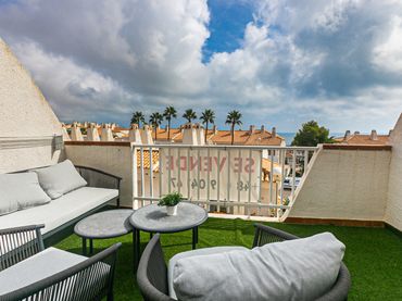 Dúplex amb piscina en venda a Orihuela Costa