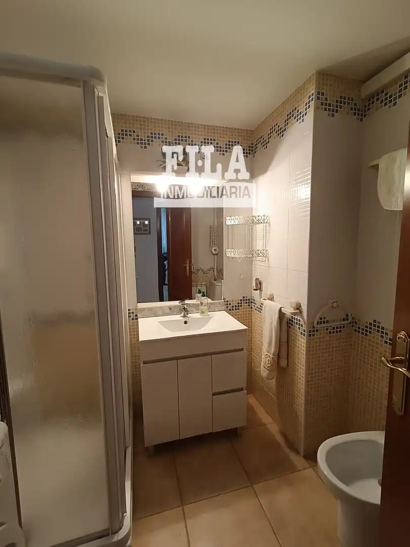 Baño de Ático en venta en Calafell con Aire acondicionado, Calefacción y Terraza