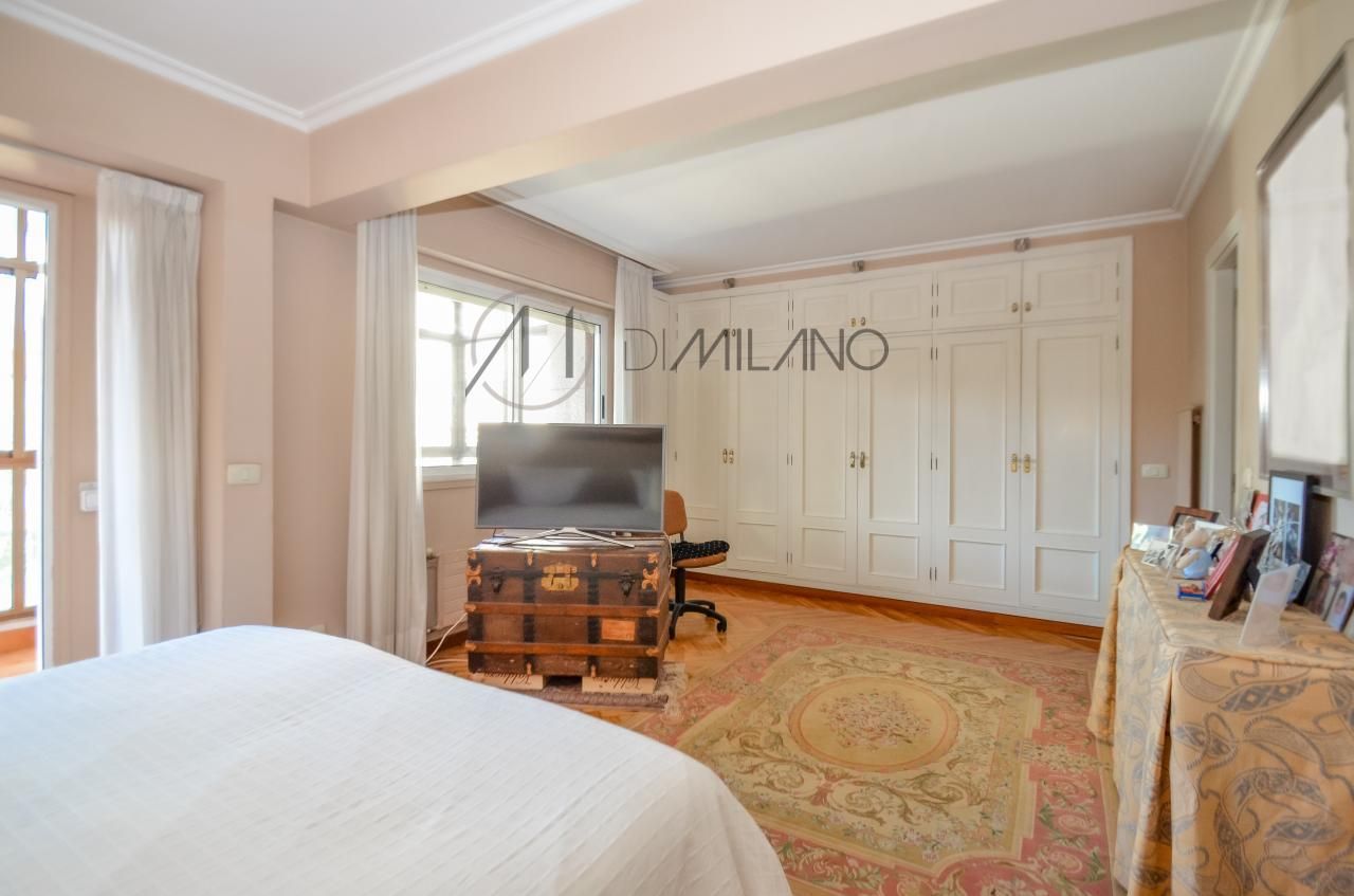 Habitación de Piso en venta en Vigo  con Calefacción, Parquet y Trastero
