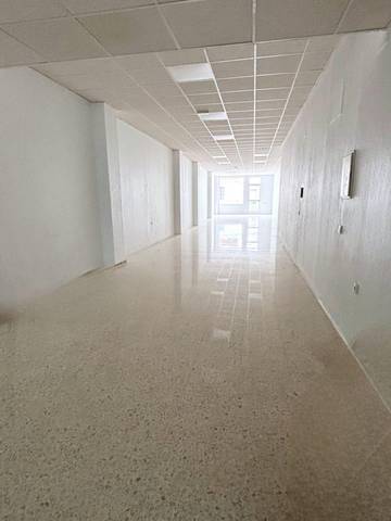 Local comercial en Alquiler en San Juan del Puerto