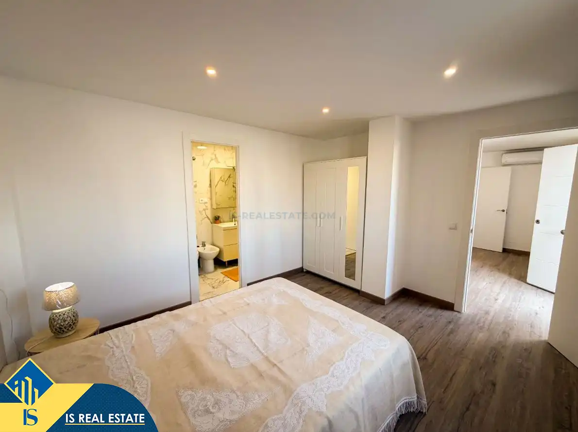 Habitación de Casa o chalet en venta en Torrevieja con Aire acondicionado, Calefacción y Jardín privado
