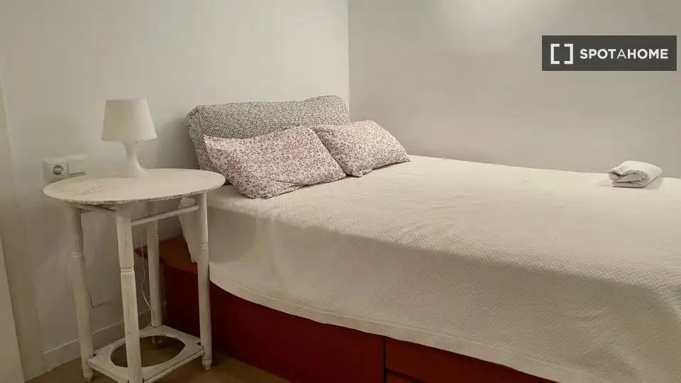 Habitació a Sant Gervasi- Galvany
