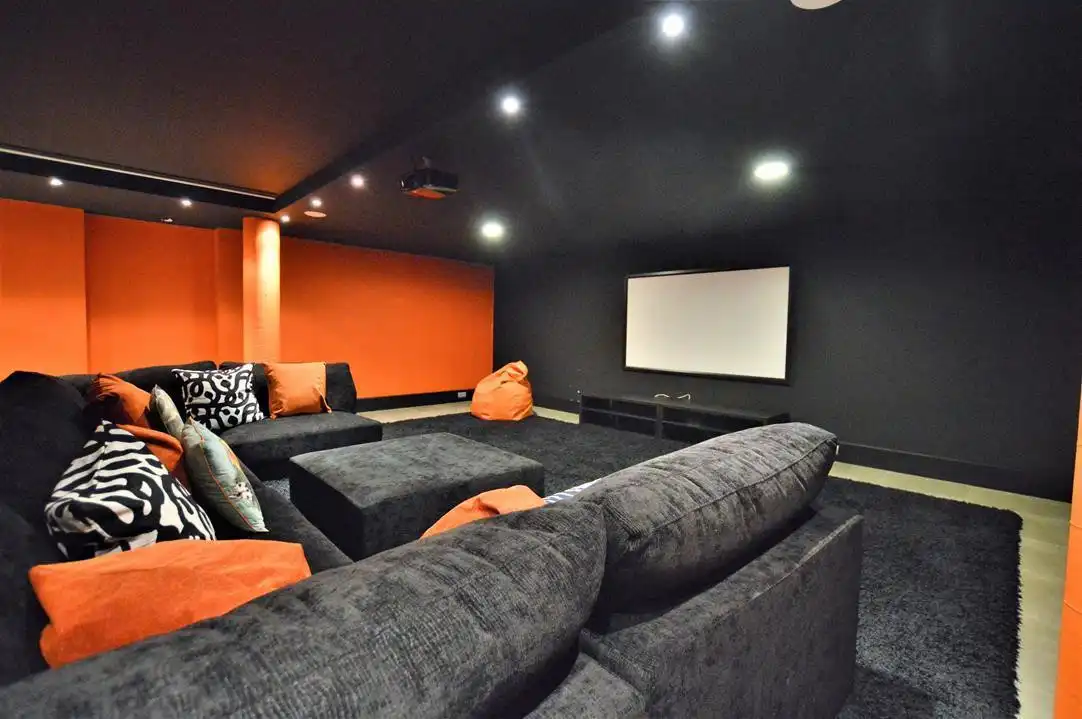 Chalet con piscina en venta en Calle Verdi, imagen 5