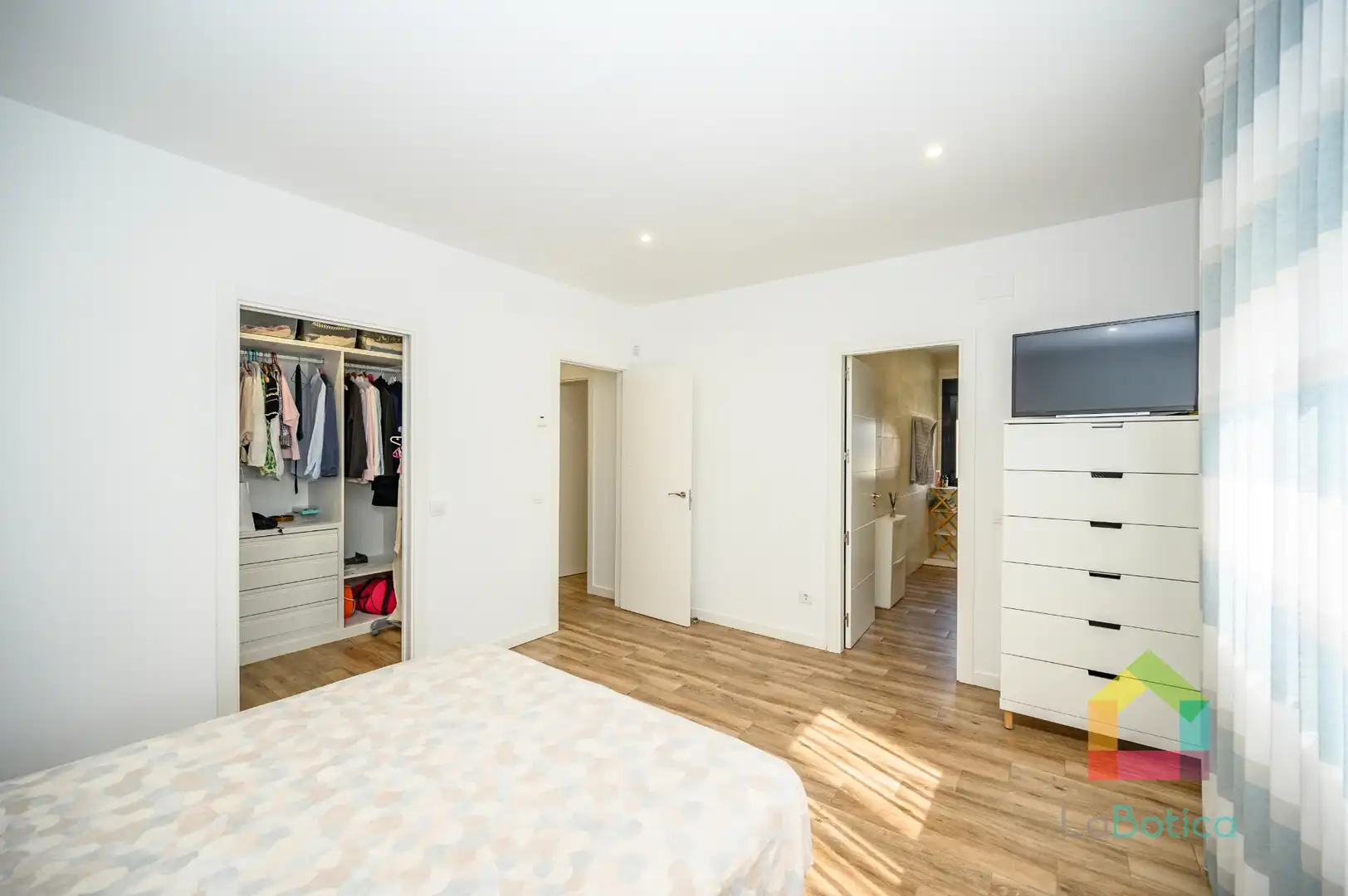 Dormitori de Casa o xalet en venda en Olías del Rey amb Aire condicionat, Calefacció i Terrassa