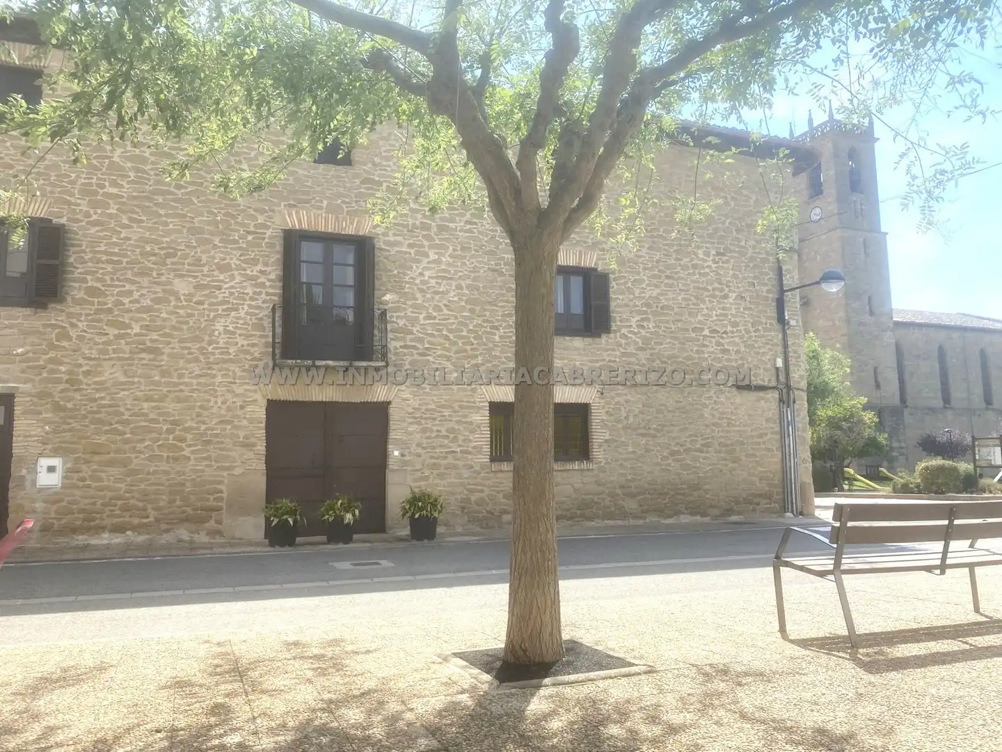 Vista exterior de Casa adosada en venda en Obanos amb Calefacció, Parquet i Terrassa