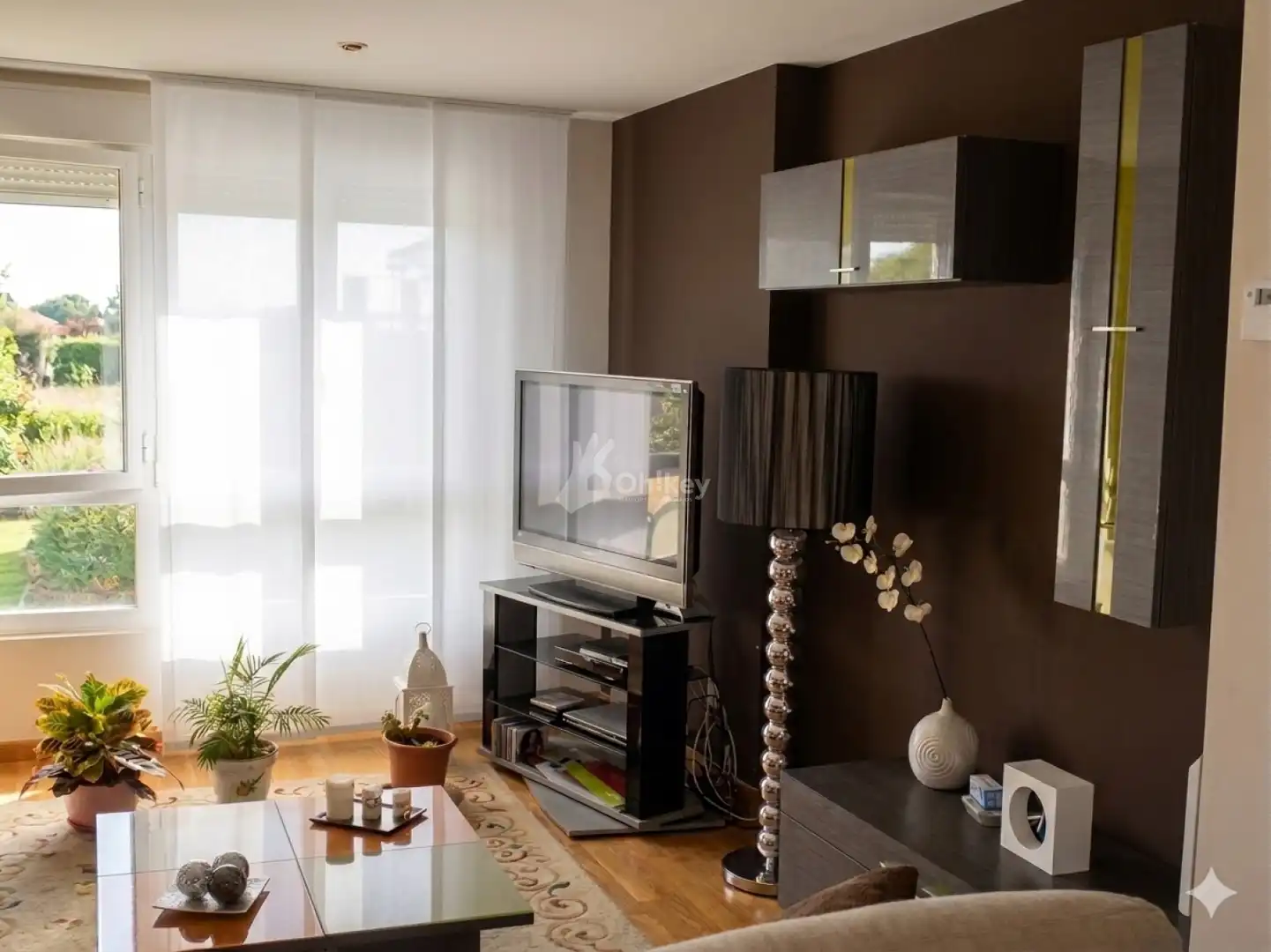 Sala de estar de Casa o chalet en venta en Onzonilla con Calefacción, Parquet y Piscina