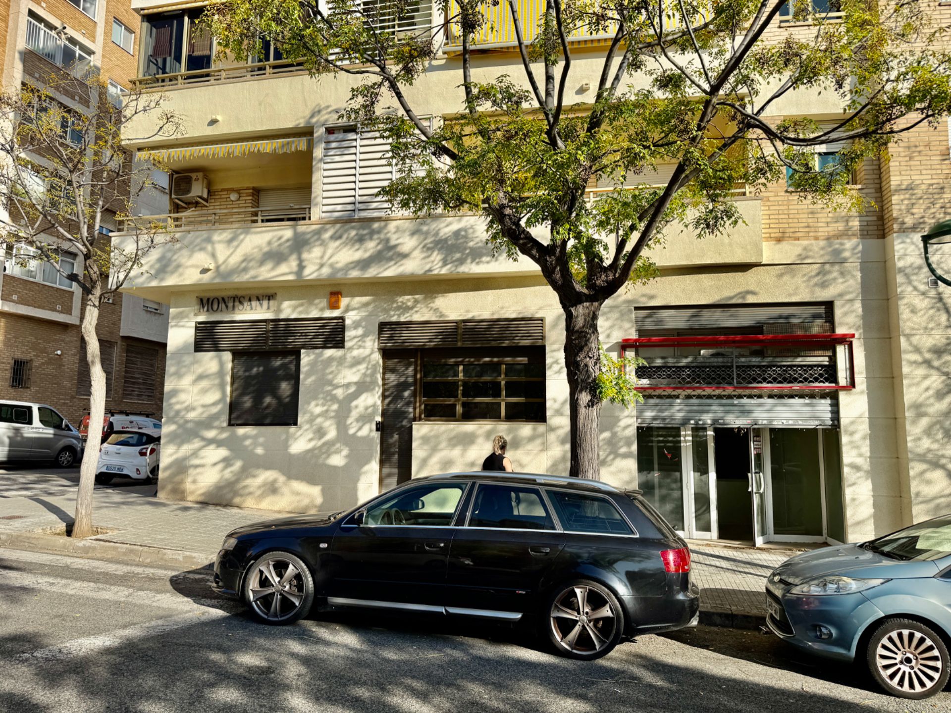 Vista exterior de Local en venda en  Tarragona Capital