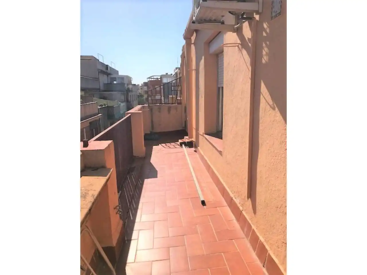 Terrasse von Dachboden zum Verkauf in Vilanova i la Geltrú mit Klimaanlage, Parkett und Terrasse