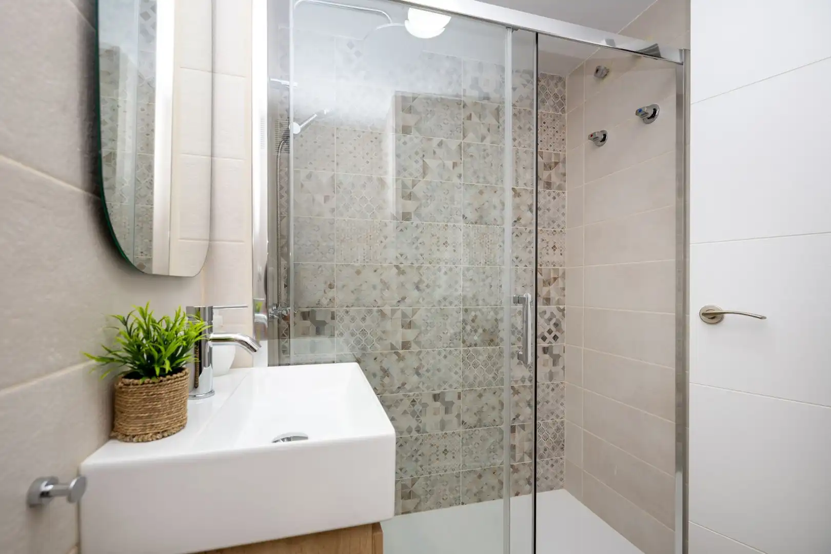 Badezimmer von Maisonette zum Verkauf in Salobreña mit Klimaanlage, Heizung und Terrasse