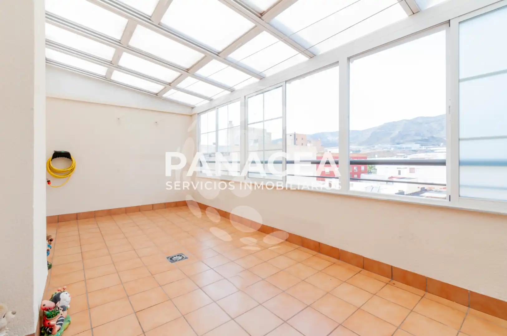 Terraza de Ático en venta en Roquetas de Mar con Aire acondicionado, Terraza y Amueblado