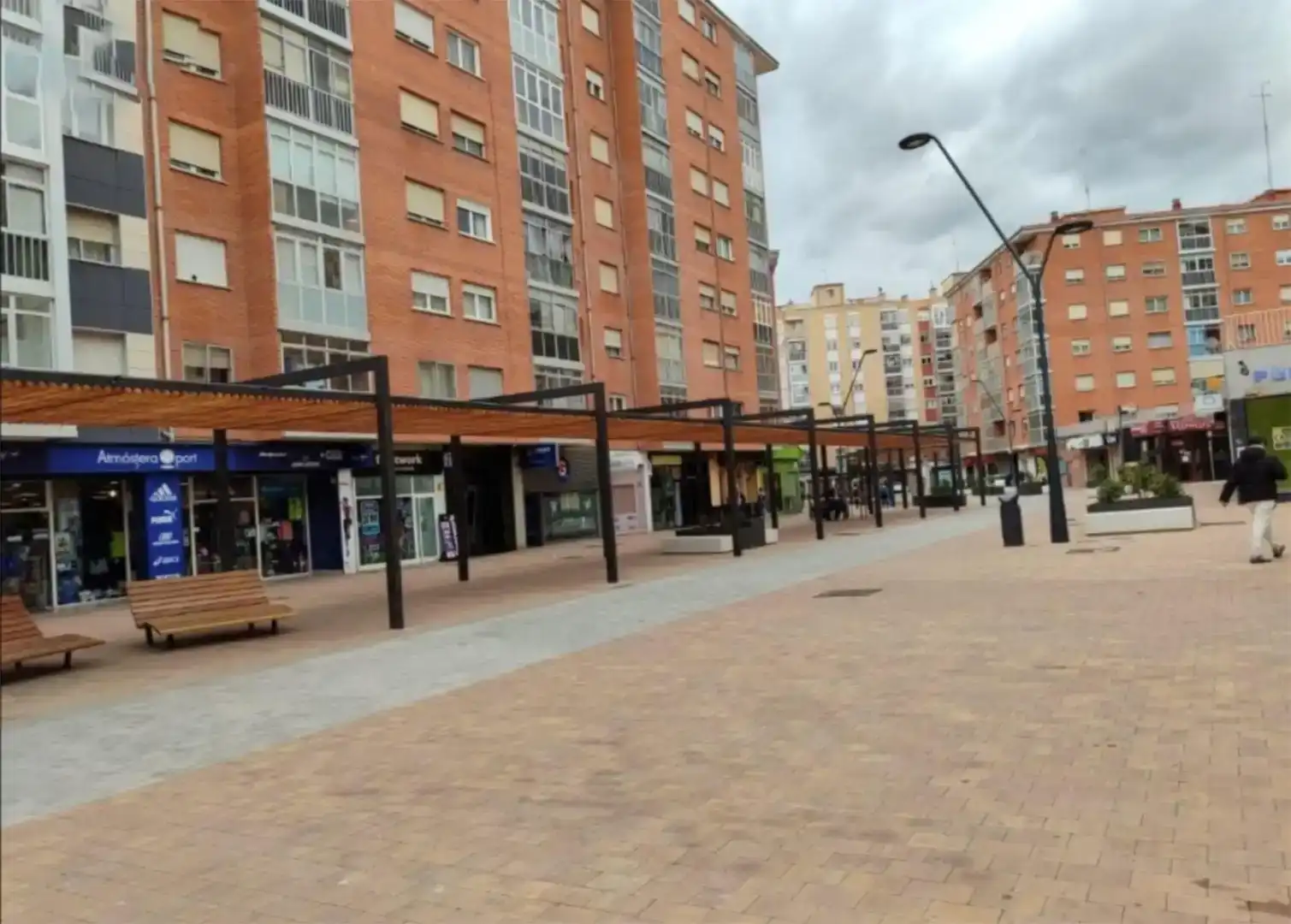 Vista exterior de Pis en venda en Burgos Capital amb Balcó