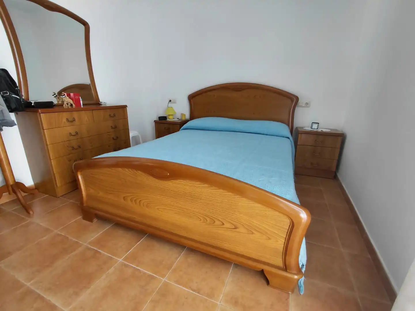 Dormitori de Finca rústica en venda en O Grove   amb Parquet, Traster i Moblat