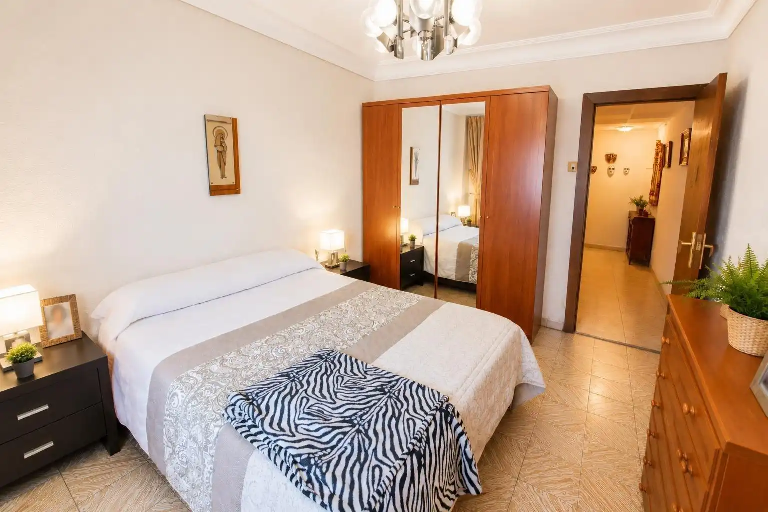 Habitación de Piso en venta en Zaragoza con Calefacción, Terraza y Amueblado