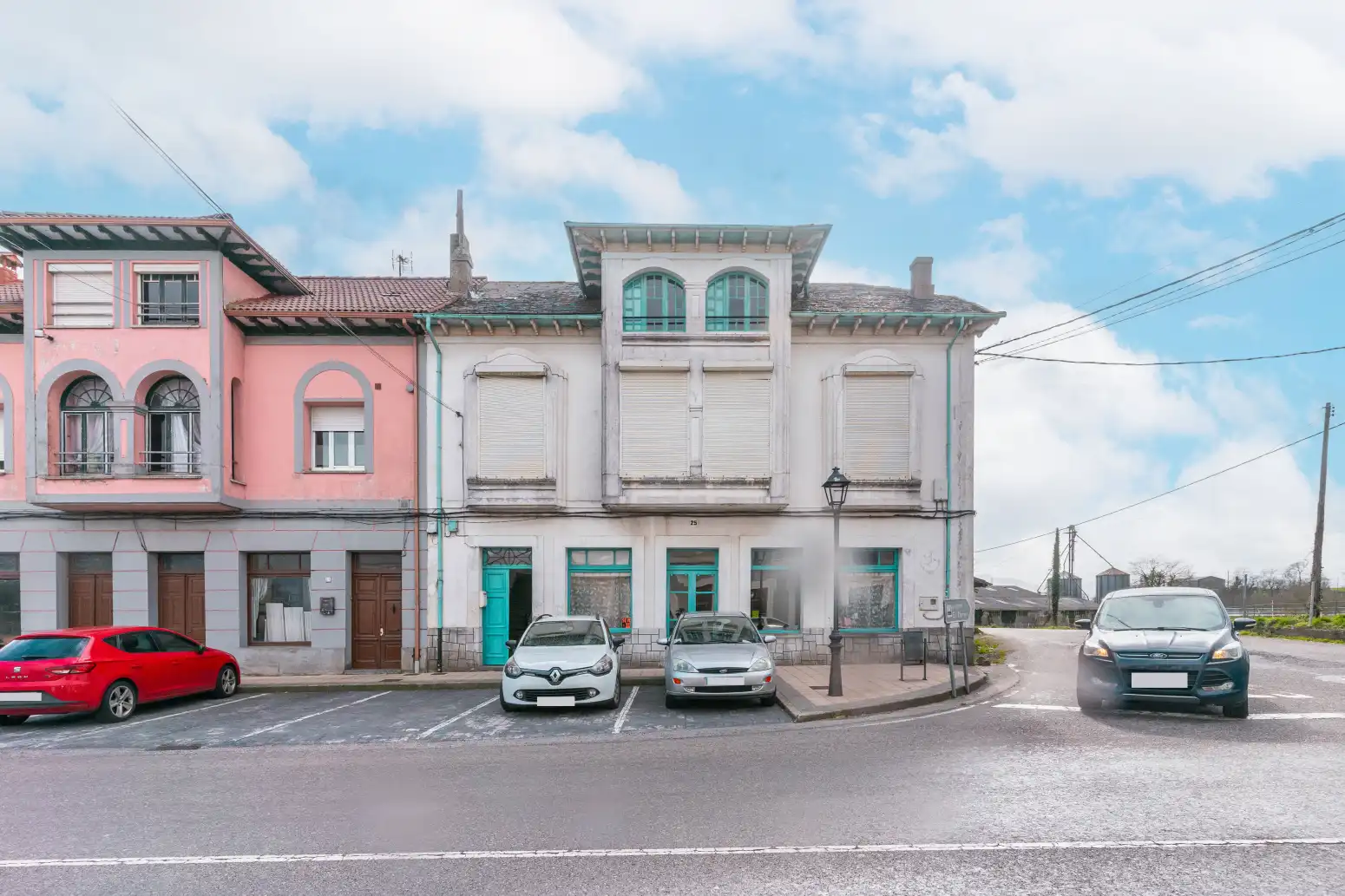 Vista exterior de Casa adosada en venta en Salas con Parquet, Terraza y Trastero