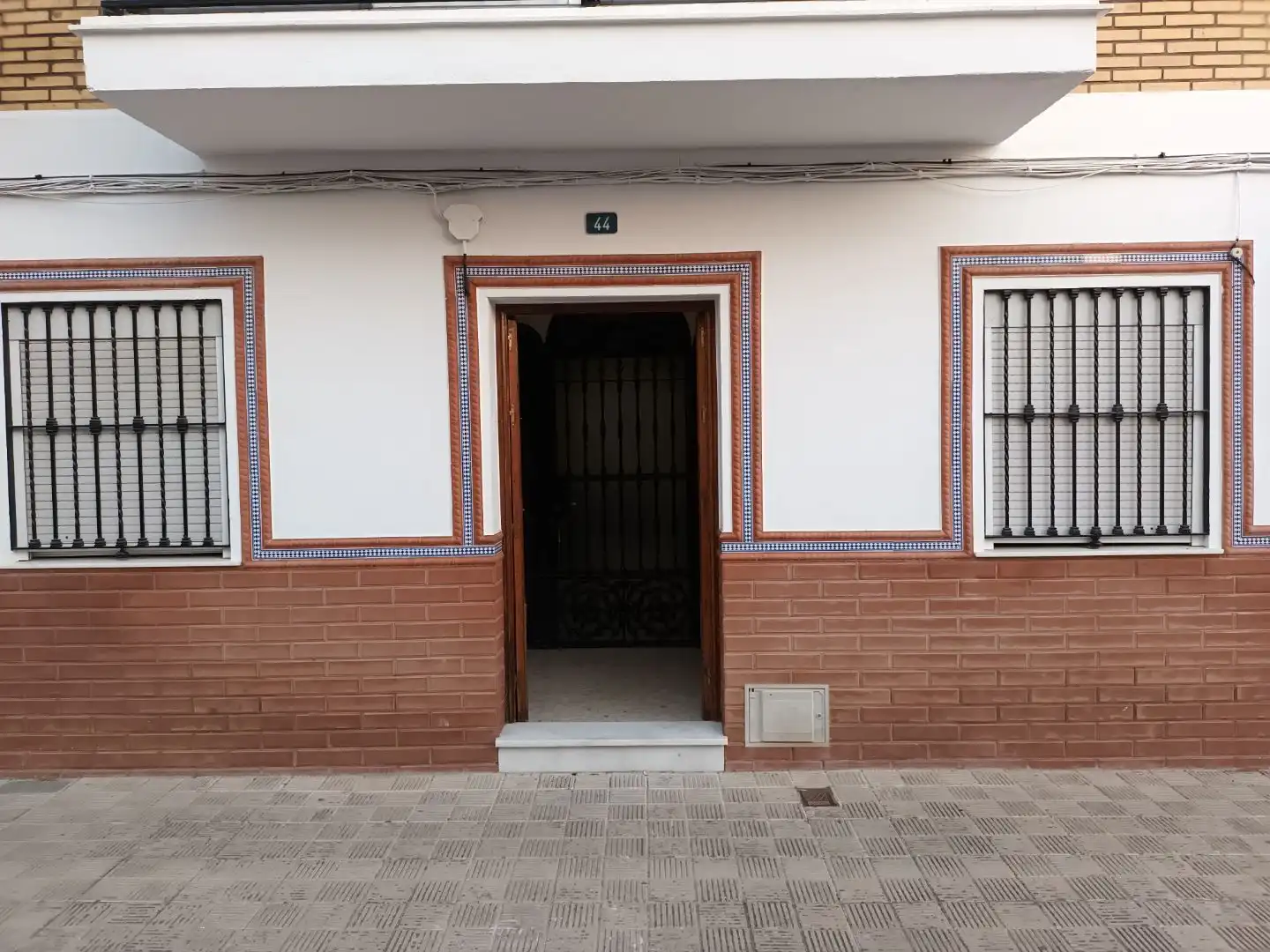 Exterior view of Houses for sale in Utrera  with Air Conditioner, Terrace and Balcony