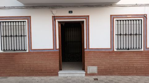 Foto 3 de Casa o xalet en venda a Ronda de las Zarzuelas, 44, Torre Cruz - Los Molinos, Utrera