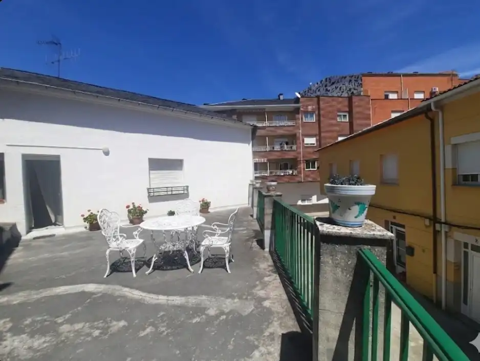 Casa en venda a Calle las Médulas 4, imagen 2