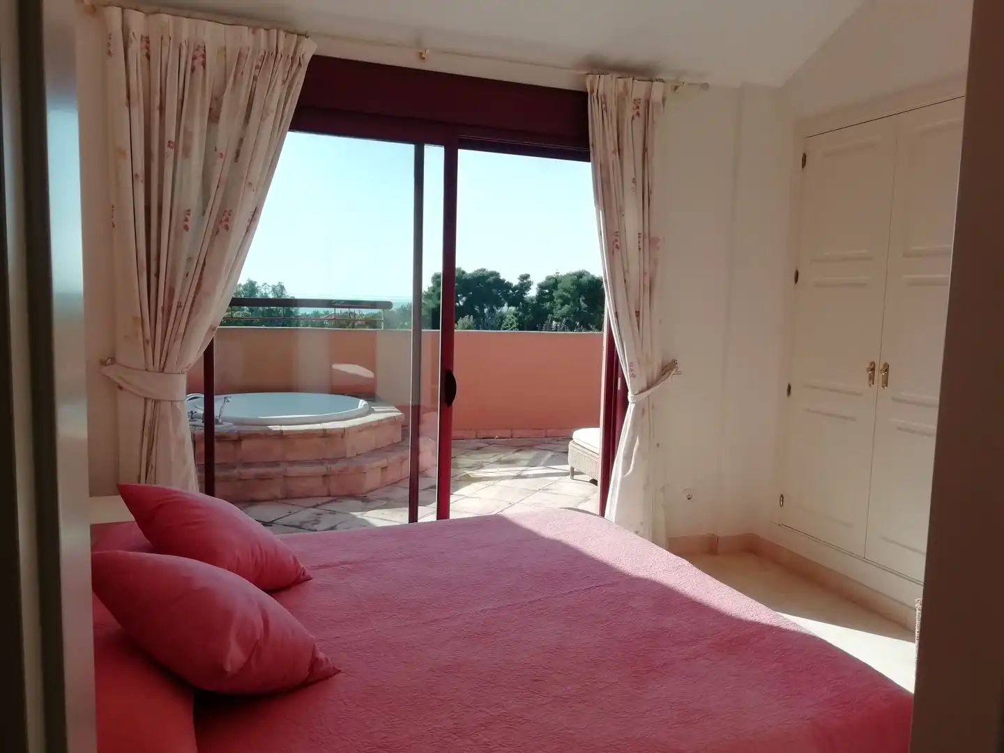 Schlafzimmer von Maisonette zum Verkauf in Marbella mit Klimaanlage, Terrasse und Abstellraum
