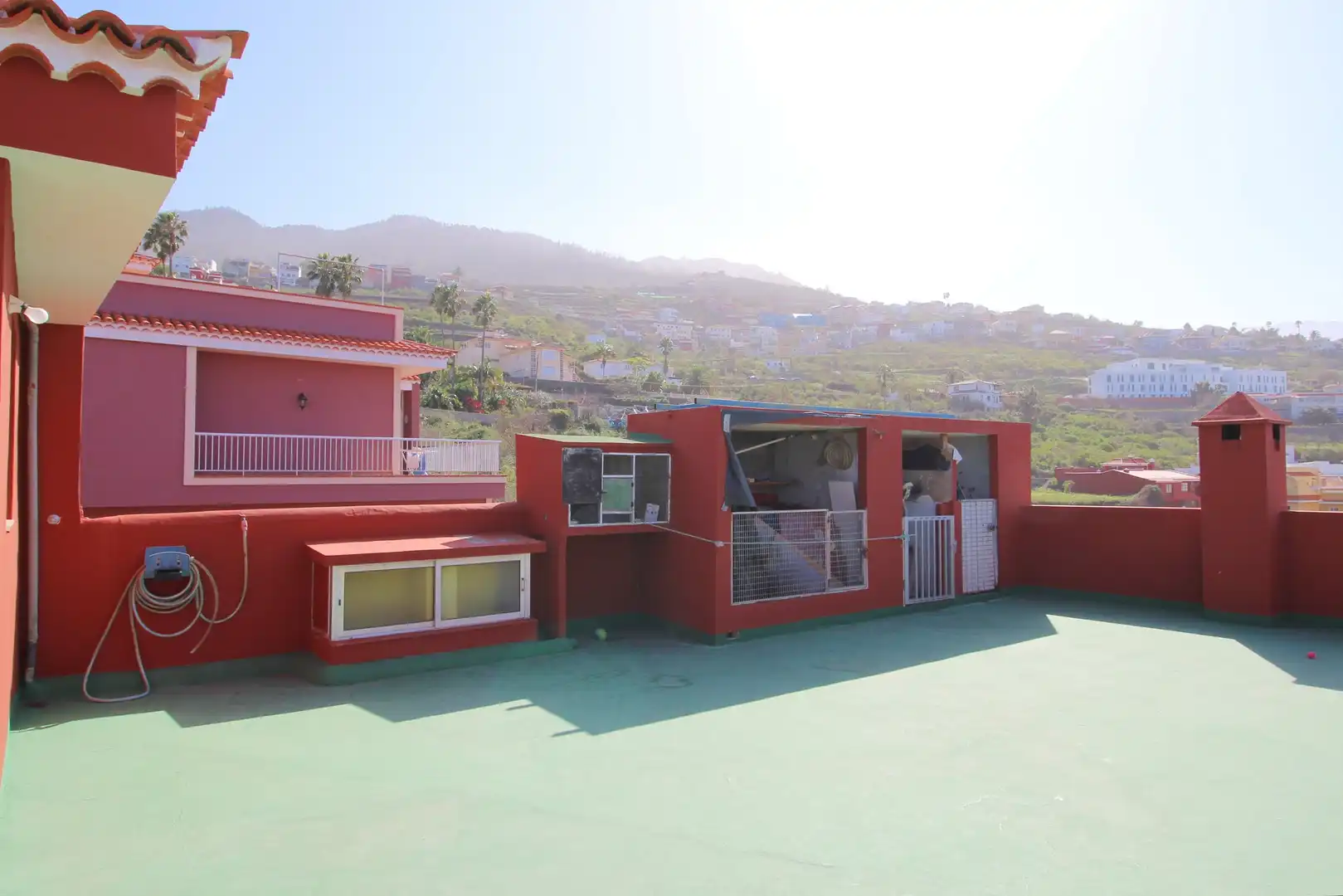 Vista exterior de Casa o chalet en venta en Santa Úrsula con Terraza, Trastero y Amueblado