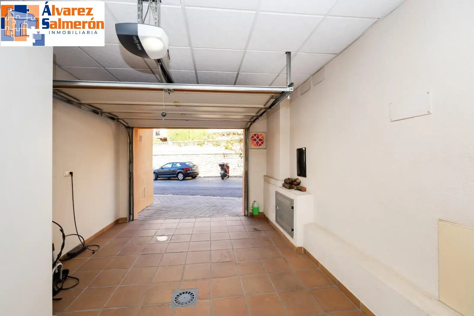 Vista exterior de Casa adosada en venta en Granada con Aire acondicionado, Calefacción y Terraza