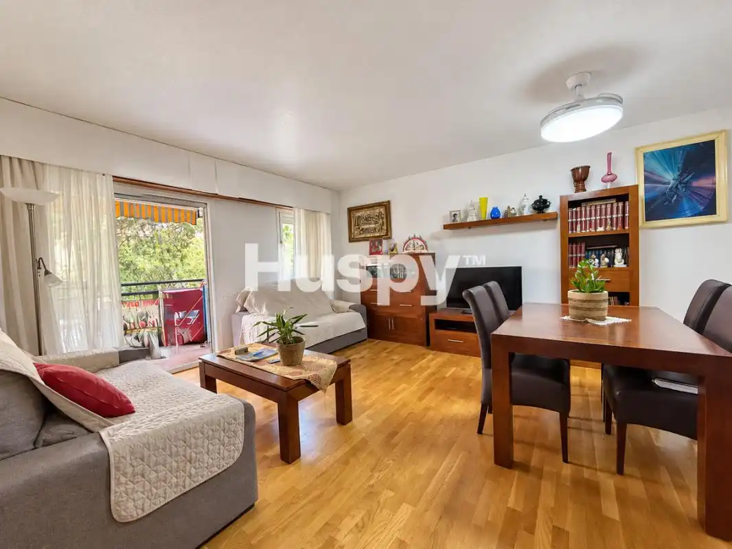 Sala d'estar de Pis en venda en Sur