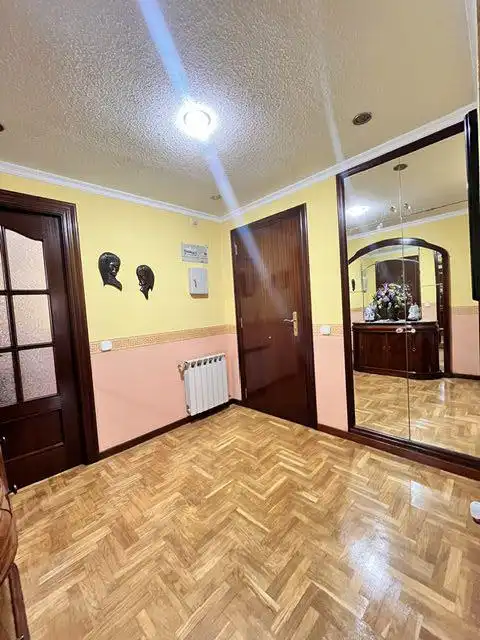 Wohnung zum Verkauf in Gijón  mit Heizung, Parkett und Terrasse