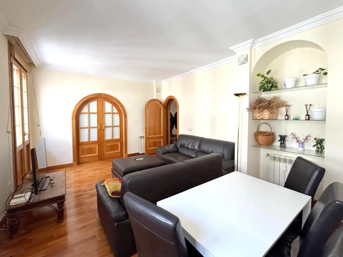 Living room of Flat for sale in Madrid  with Heating, Parquet flooring and Furnished