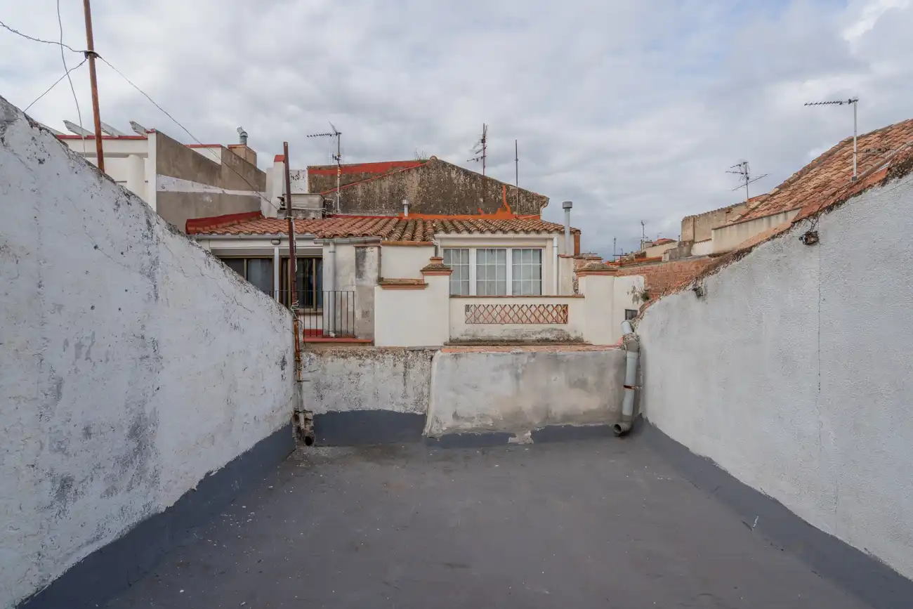 Vista exterior de Casa o xalet en venda en La Sénia amb Terrassa, Moblat i Balcó