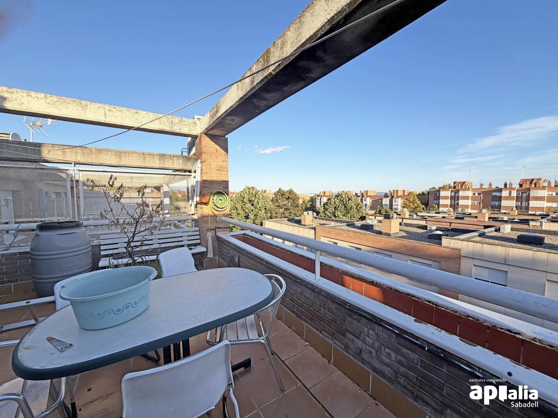 Terrace of House or chalet for sale in Sabadell  with Air Conditioner, Heating and Private garden