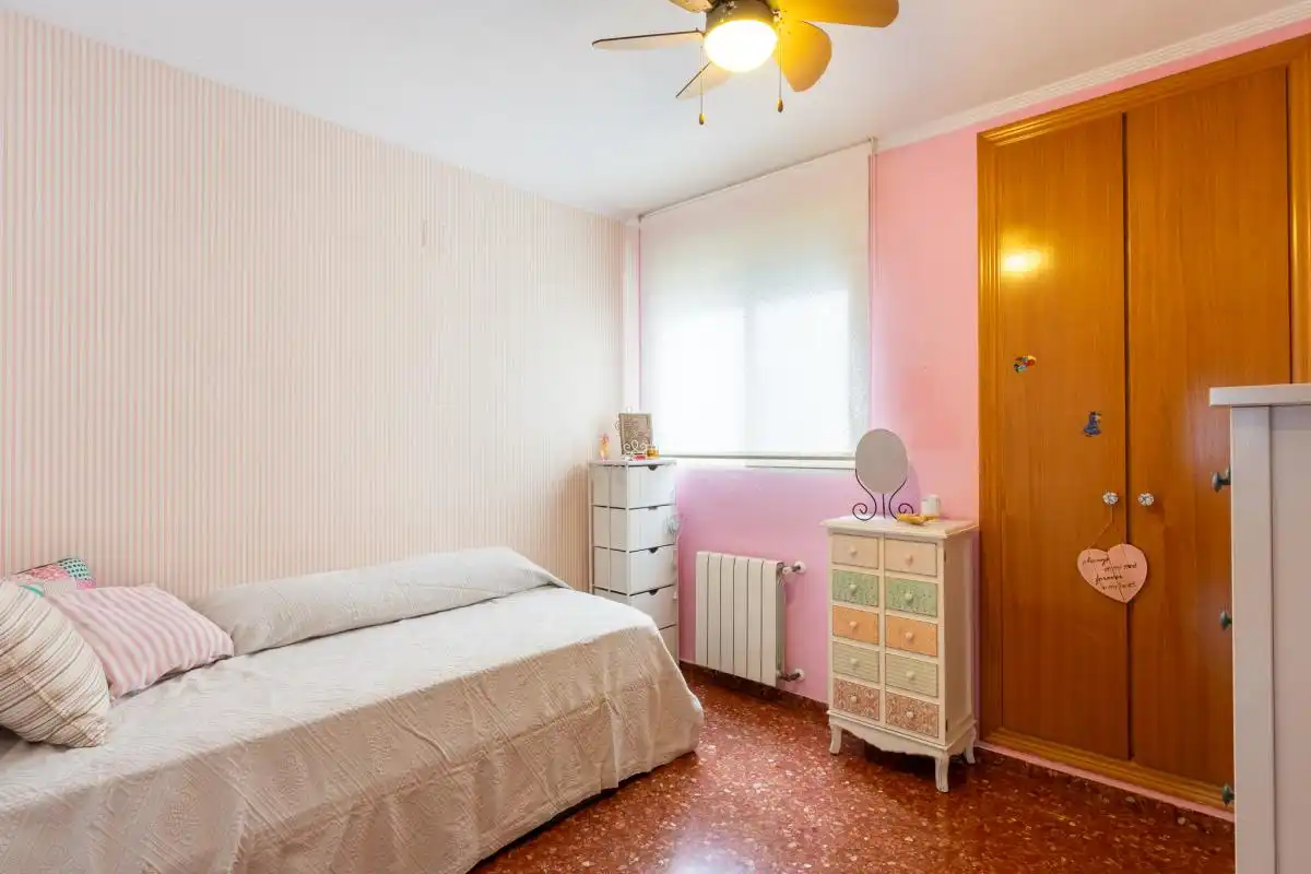 Habitación de Piso en venta en Valencia con Aire acondicionado y Calefacción