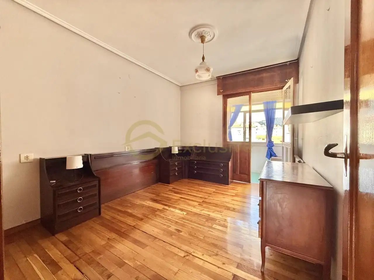 Piso en venta en Pravia con Calefacción, Parquet y Terraza