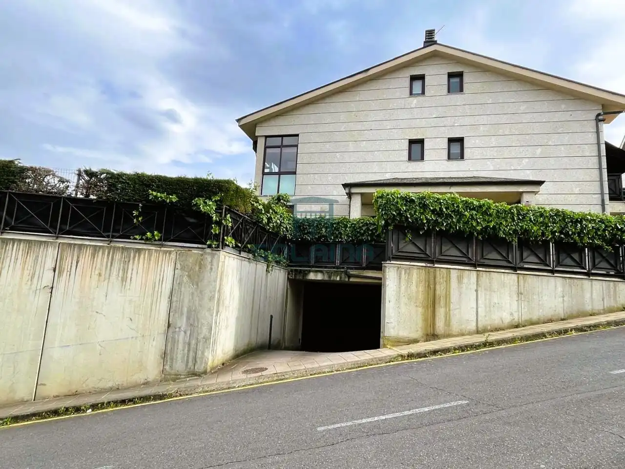 Vista exterior de Casa o chalet en venta en San Cibrao das Viñas con Calefacción, Jardín privado y Parquet