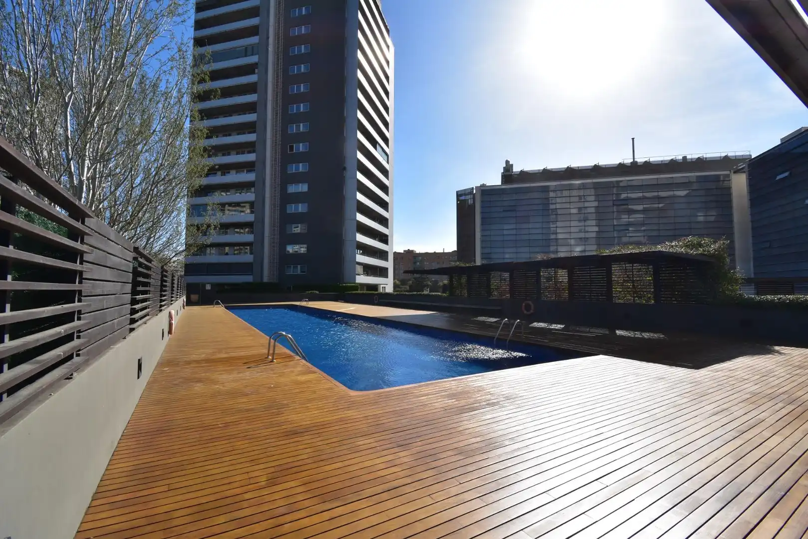Swimming pool of Flat for rent in Barcelona  with Air Conditioner, Heating and Parquet flooring