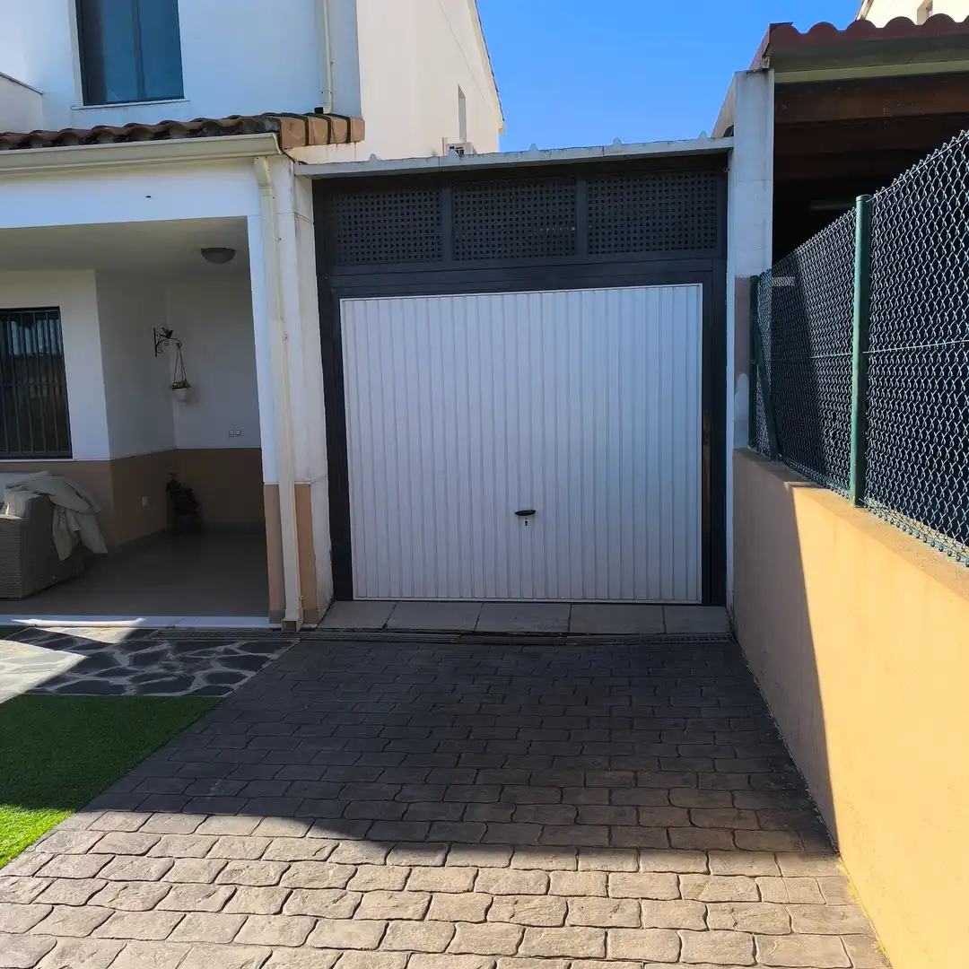 Parkplatz von Haus oder Chalet zum Verkauf in Peñíscola / Peníscola mit Klimaanlage, Privatgarten und Parkett