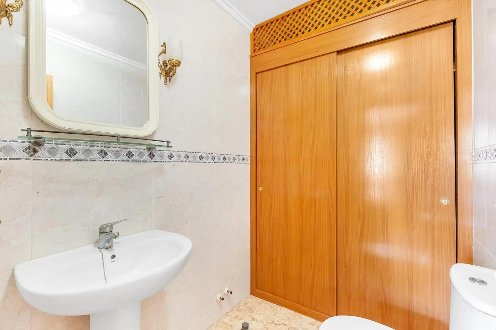 Bathroom of Attic for sale in Torrevieja  with Terrace, Furnished and Community pool