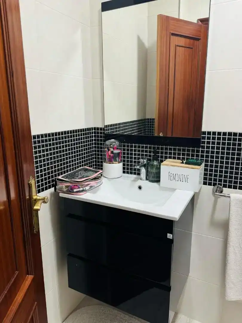 Bany de Pis de lloguer en Porto do Son amb Parquet, Moblat i Balcó