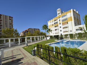 Apartament amb piscina en venda a Parque de la Paloma