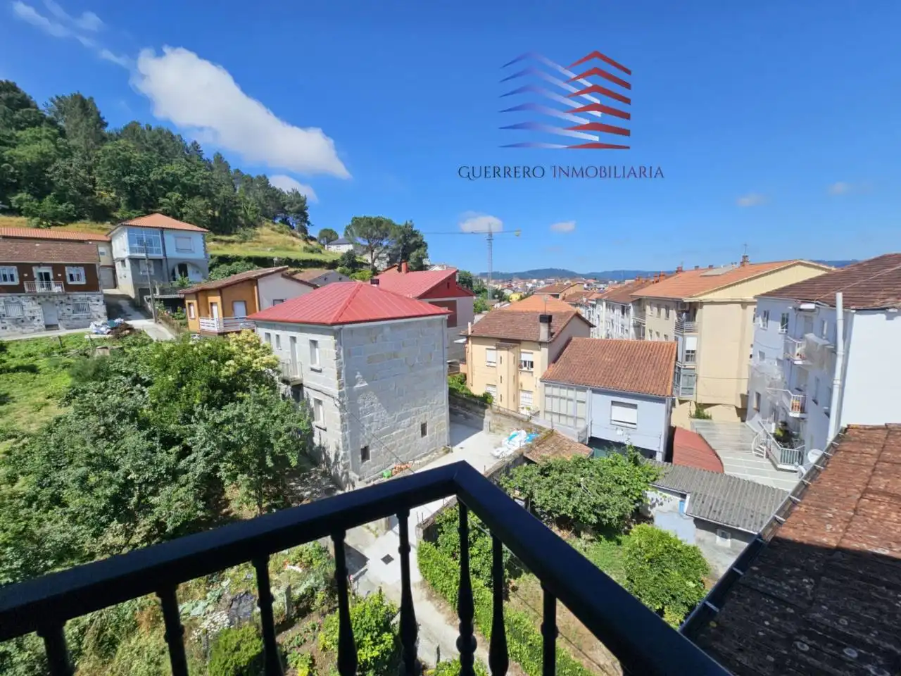 Vista exterior de Dúplex de alquiler en Ourense Capital  con Calefacción, Parquet y Amueblado