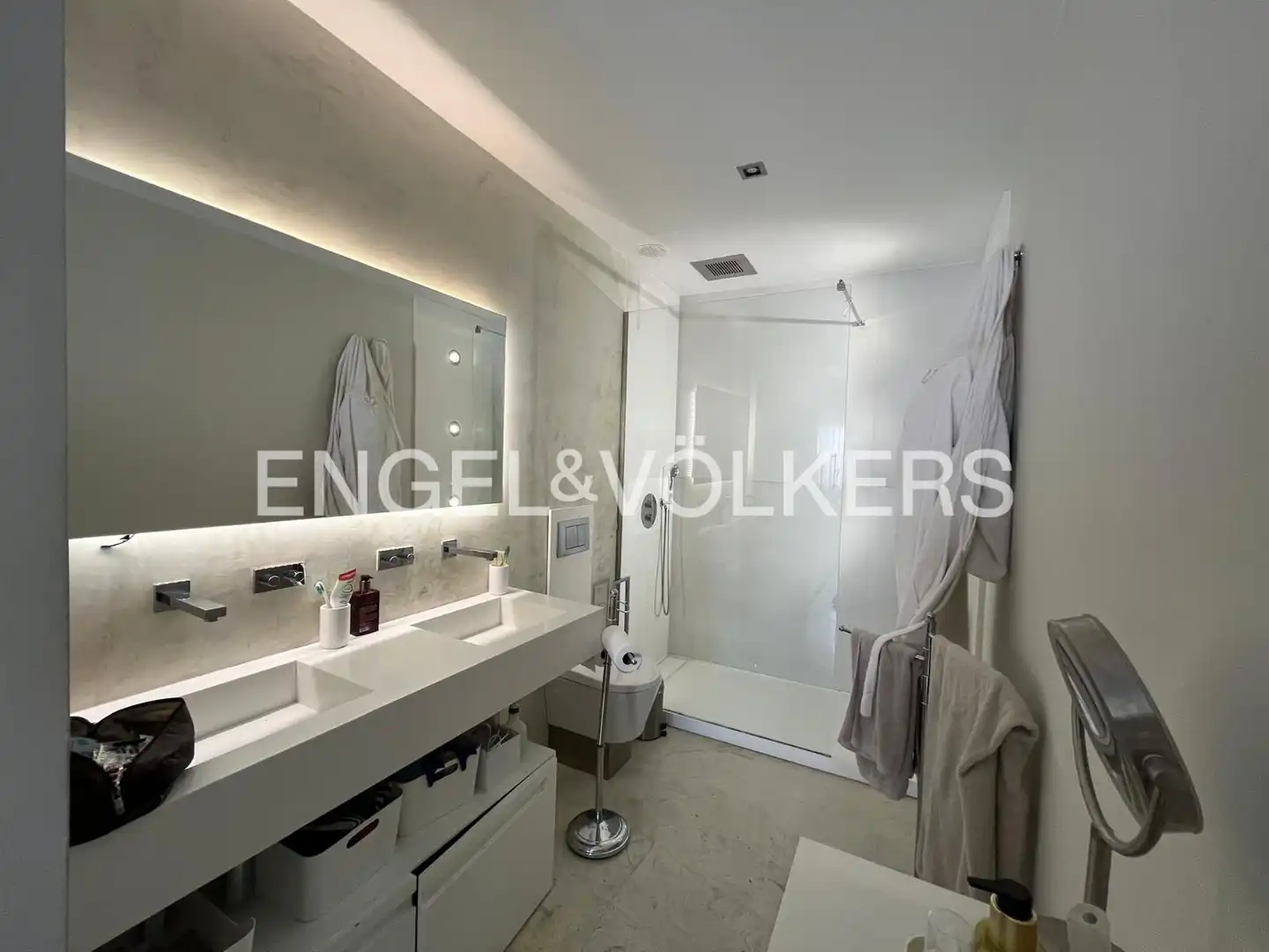Baño de Dúplex de alquiler en Valencia con Calefacción
