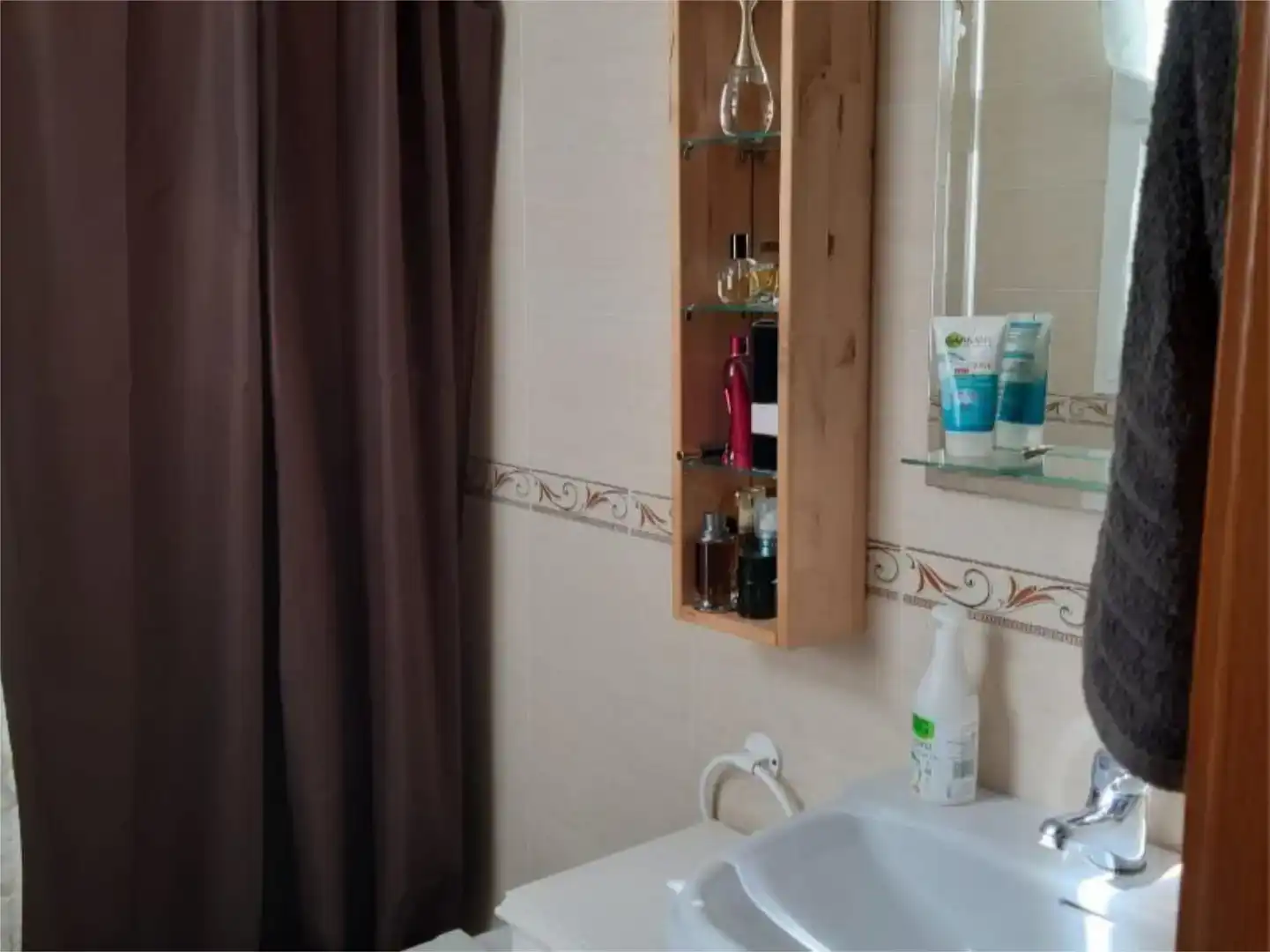 Baño de Piso en venta en Puente Genil con Aire acondicionado y Amueblado