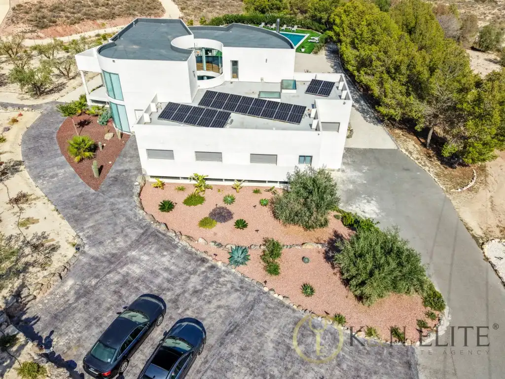 Exterior view of Houses for sale in Petrer  with Air Conditioner, Private garden and Swimming Pool