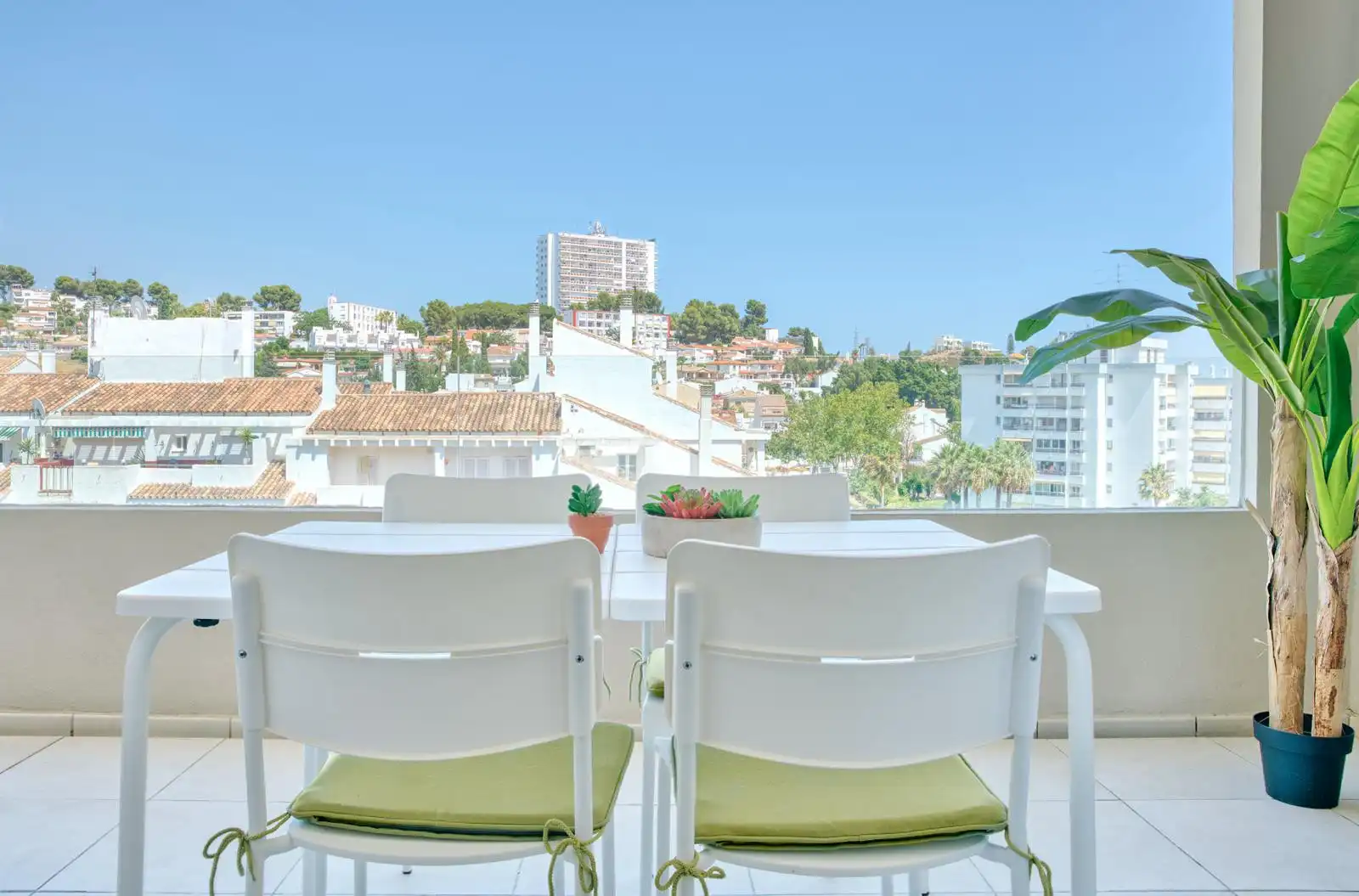 Apartments for rent in QUEVEDO, 8, Rodeo Alto - Guadaiza - La Campana