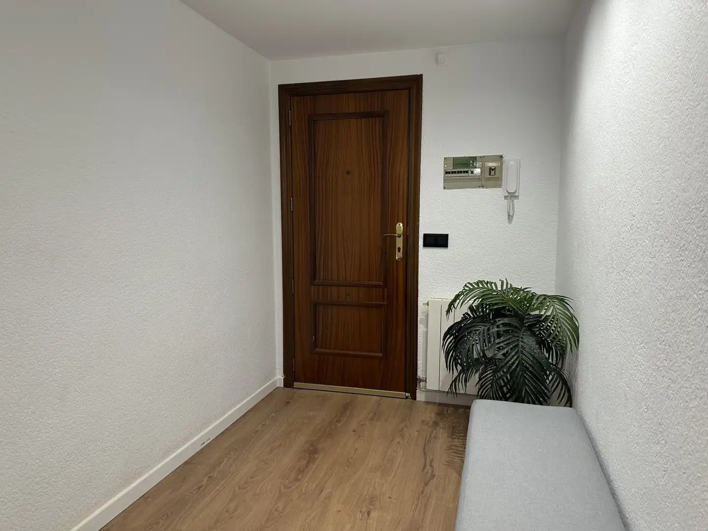 Flat for sale in Agullent  with Air Conditioner, Heating and Furnished