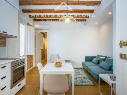 Living room of Flat for sale in  Barcelona Capital  with Air Conditioner, Heating and Parquet flooring