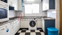 Kitchen of Flat to rent in  Madrid Capital  with Air Conditioner, Heating and Furnished