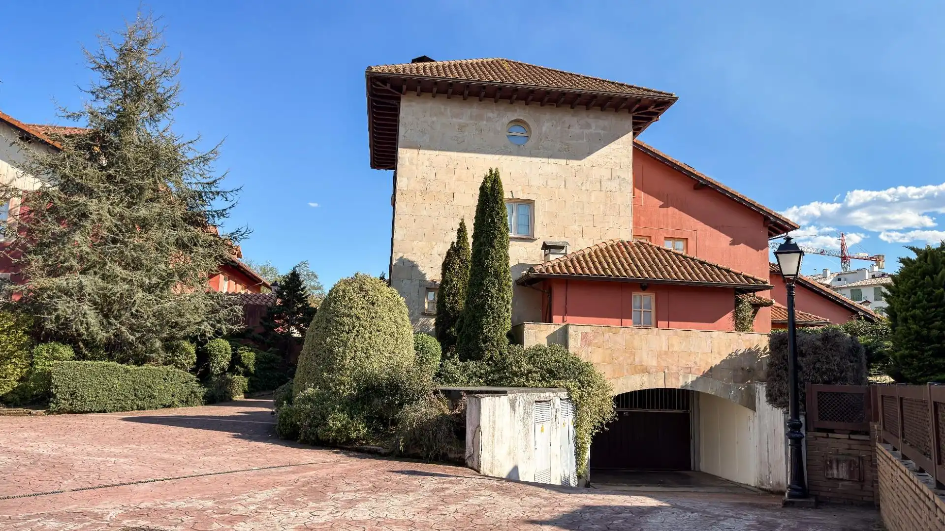 Vista exterior de Apartamento en venta en Comillas (Cantabria) con Calefacción, Terraza y Trastero